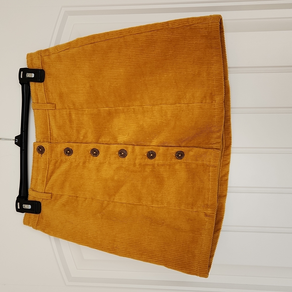 BEAUTIFUL Mustard Colored Forever 21 Juniors Medium Corduroy Mini-Skirt